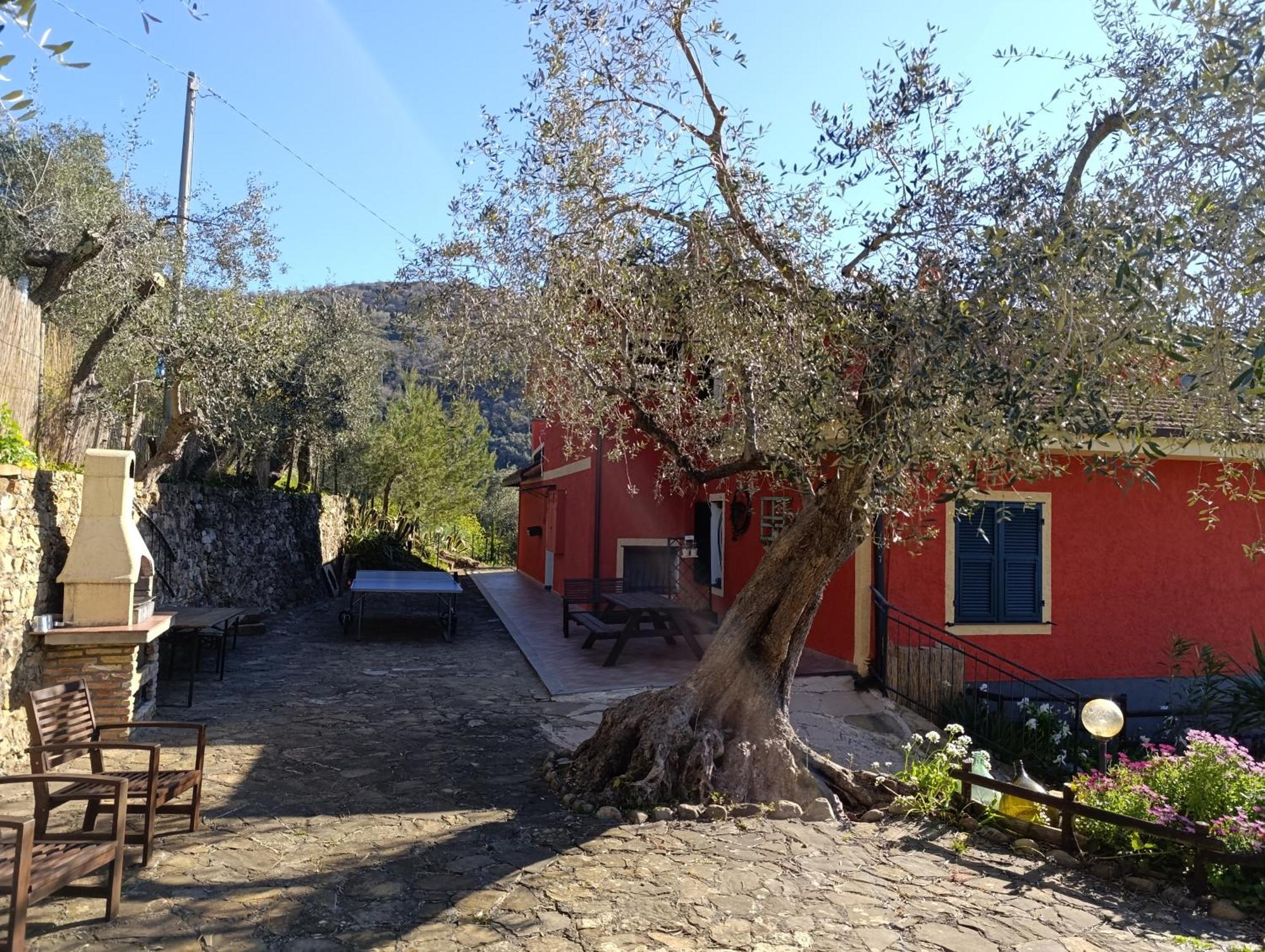 Ferienwohnung Le Casasse Imperia Exterior foto
